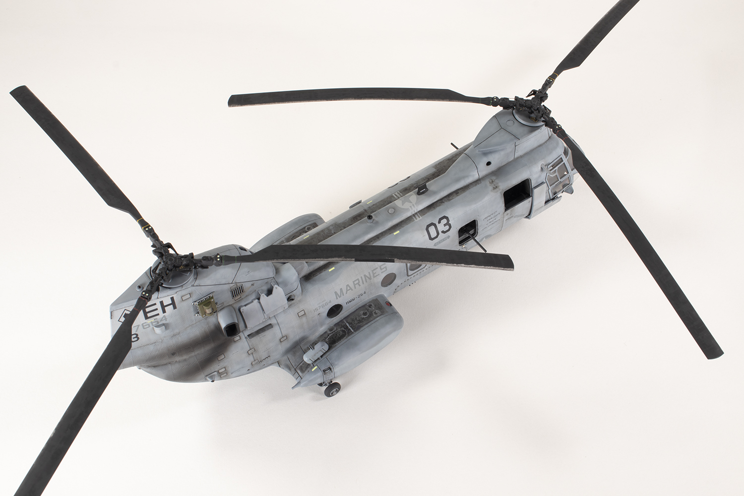 1円〜 アカデミー 1/48 CH-46E U.S. MARINE BULL FROG 1⁄48 CH-